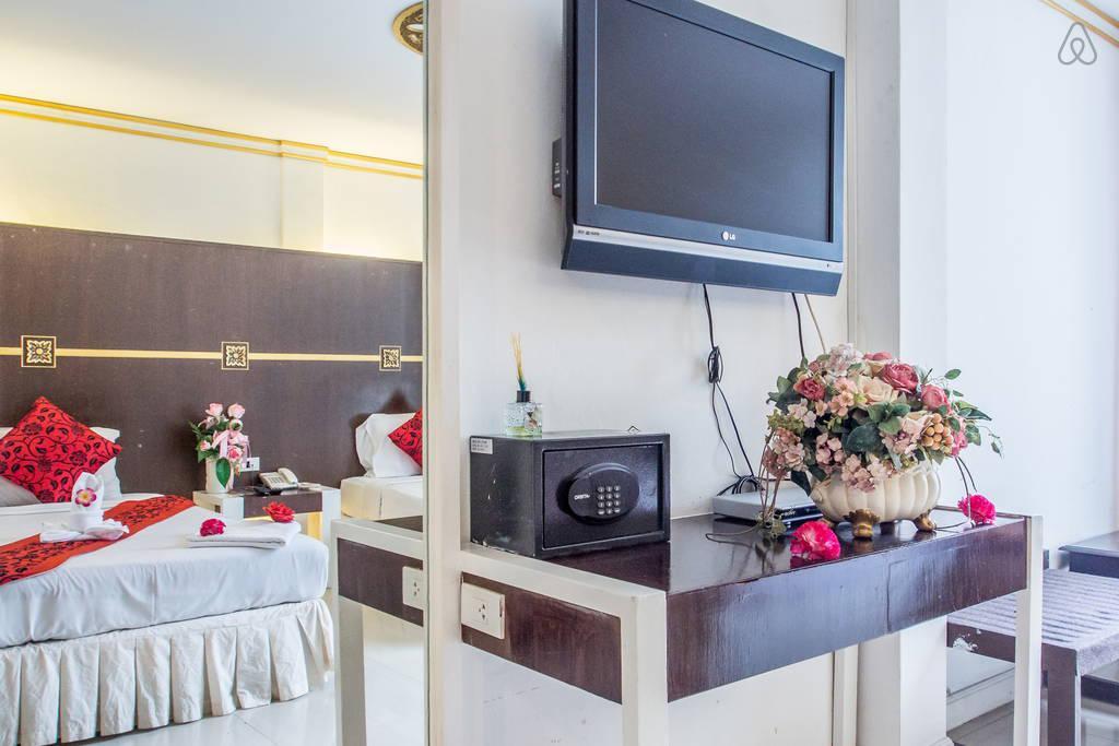 בנגקוק Khurana Inn מראה חיצוני תמונה
